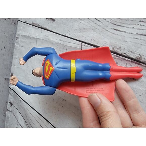2016 5 Inches Flying Superman McDonald's Happy Meal Toy DC Comics Action Figure - Picture 2 of 5